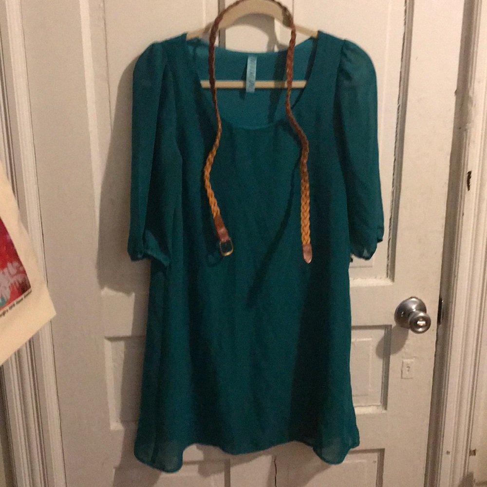Francesca’s green dress